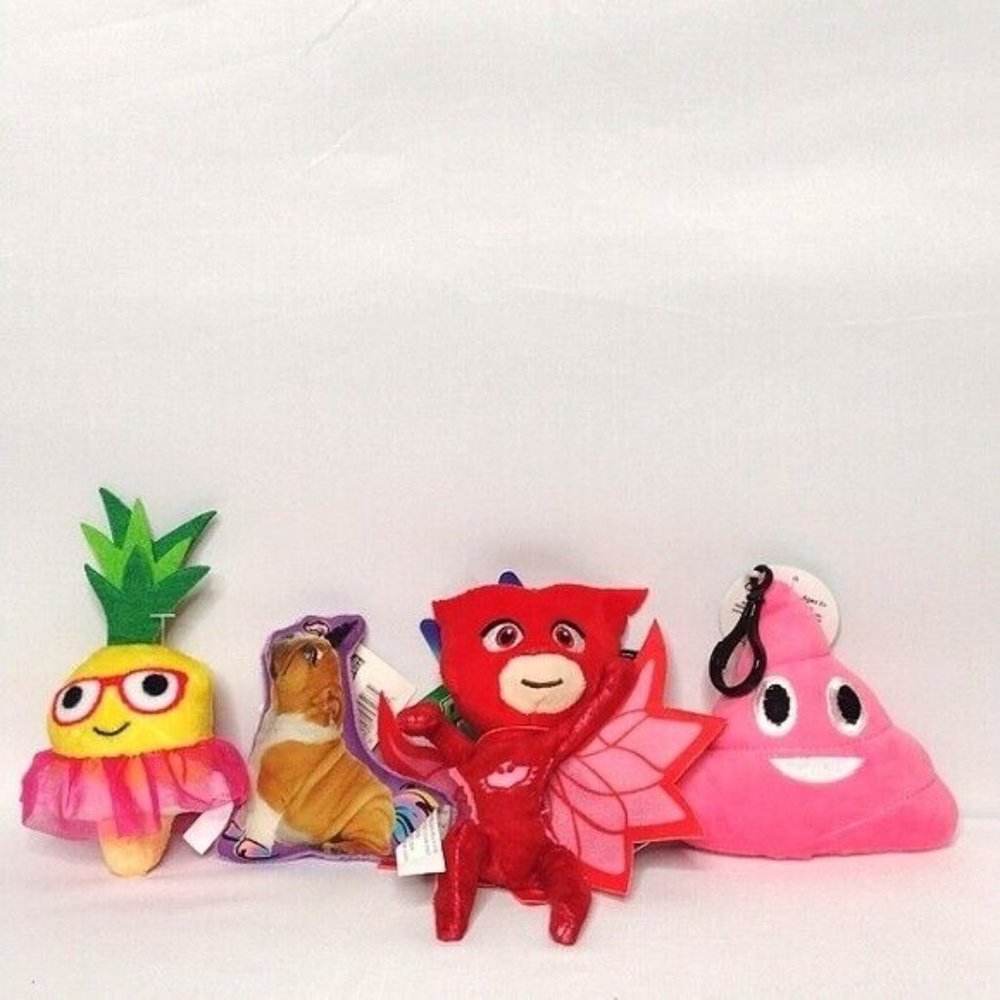 NWT Lot of 4 Kid's Plush Backpack Clips and Keychain Clips 4 Pieces